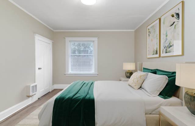 1030 LARKIN Apartments