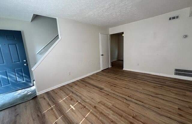 Photo of 3082 Howey Road