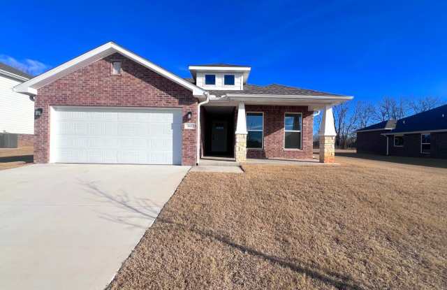 New 3 Bedroom In Webb City!