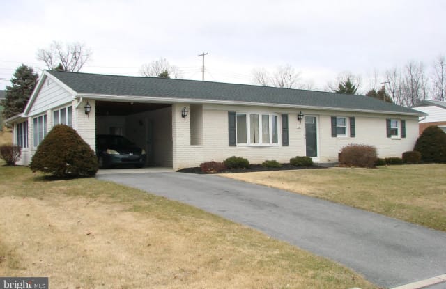 922 PARK STREET - 922 Park Street, Waynesboro, PA 17268