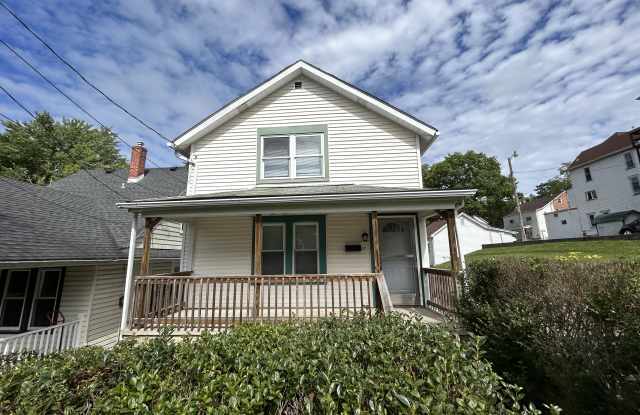 37 Rural Ave