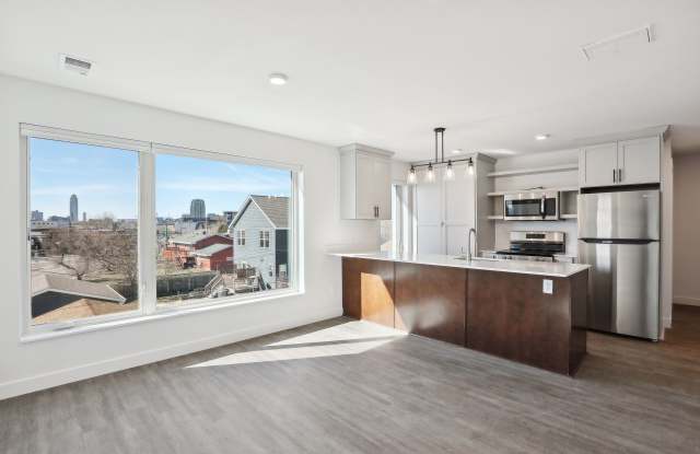 633 Van Buren Street Northeast