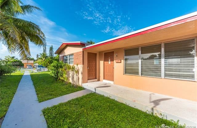 2209 Washington St - 2209 Washington Street, Hollywood, FL 33020