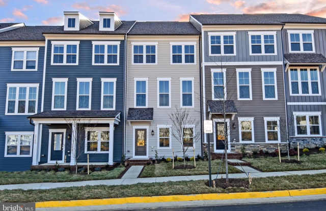 1767 HICKORY WOODS RD