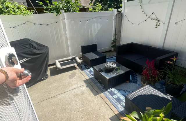 Photo of Unique Point Breeze Row home with great backyard!