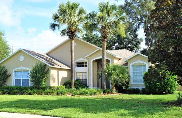 Corner Lot 4br/3ba Home Ready - 204 Baypoint Drive, Polk County, FL 33837