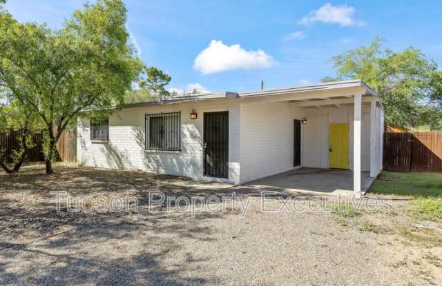 Photo of 3317 North Howard Ave