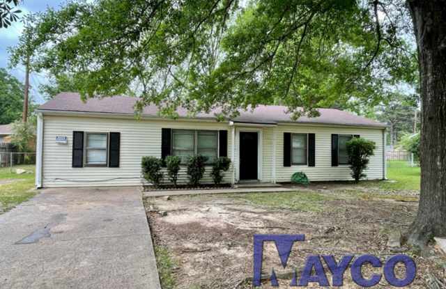 3 bedroom remodeled home in Southern Hills! - 858 Willow Drive, Shreveport, LA 71118