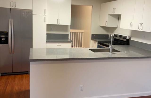 Photo of Newly Renovated 3 bedroom 2 bath Town home in Mililani Town