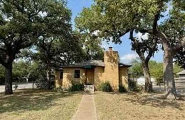 201 E 3rd Street