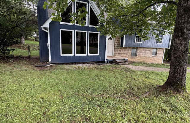 324 WILLOW GLEN COURT