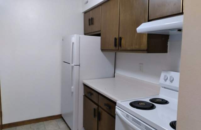 1711 E Avenue NortheastUpper Unit