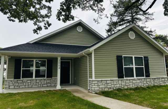 Photo of 2004 N Park Avenue