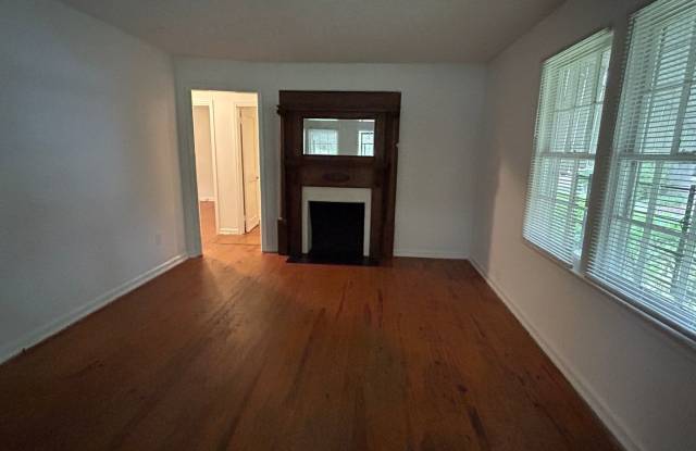 Quaint 2 Bedroom 1 Bath Home in Austell