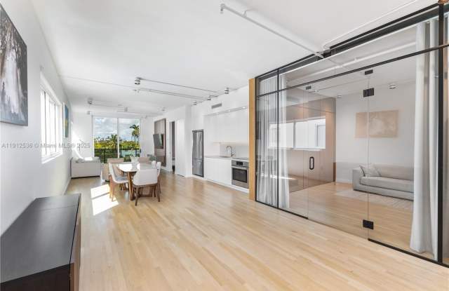 Photo of 1700 Meridian Ave