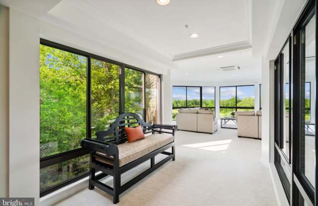 19400 LANSDOWNE WOODS BOULEVARD