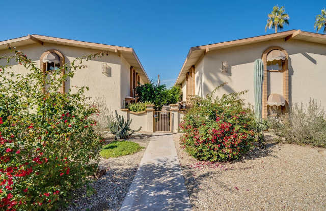 Prime Location - 2-bedroom, 1.5-bath townhome in Central Scottsdale!