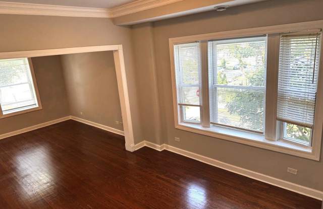 2157 N Kenneth Avenue