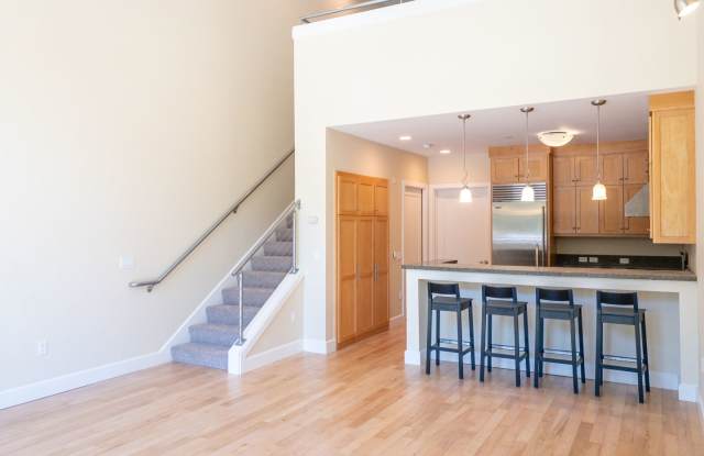 TWO WEEKS FREE! 2BR/1.5BA Super Spacious! Modern! Laundry! PROGRESSIVE