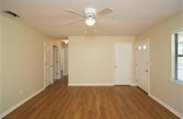 1602-B Carolewood Ct