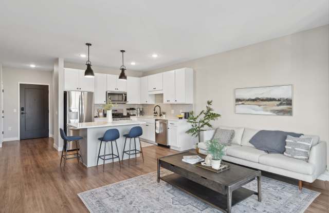 55+ Senior Living Community - Risor of Bloomington