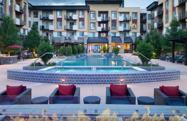 AMLI Cherry Creek