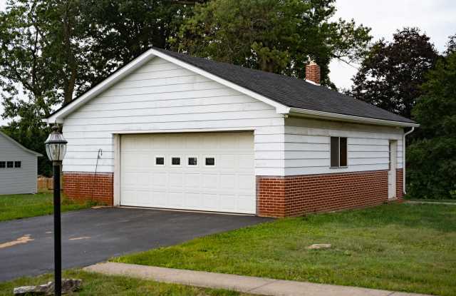 3950 Locust Grove Rd