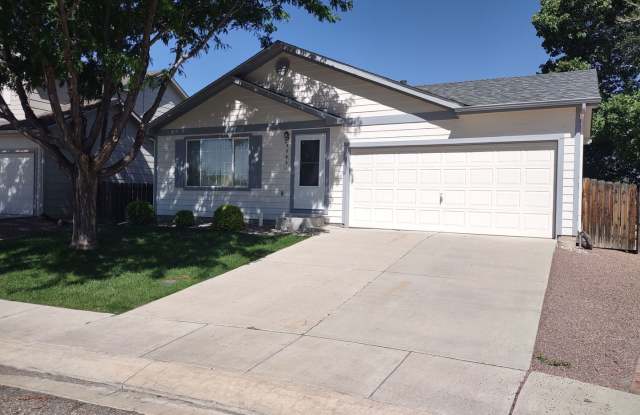 Photo of ALL PROSPECTIVE TENANTS MUST SUBMIT A $58 NON-REFUNDABLE APPLICATION FEE PER APPLICANT ONLINE AND BE PRE-QUALIFIED PRIOR TO ANY SHOWINGS