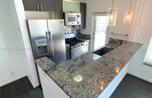 Photo of 620 76th St