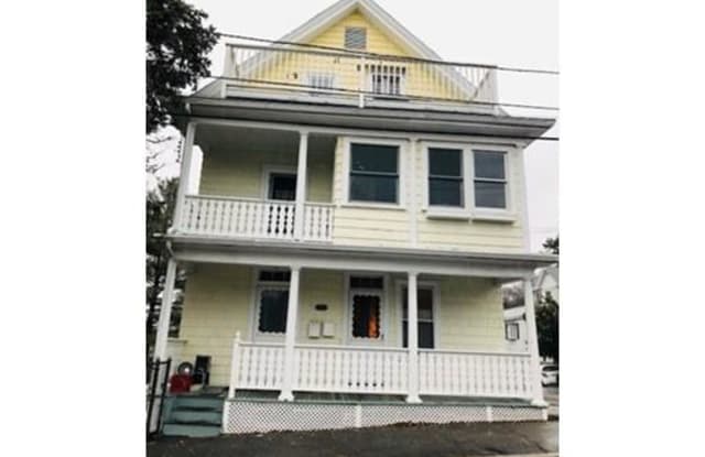 74 Rockland Street - 74 Rockland Street, Swampscott, MA 01907