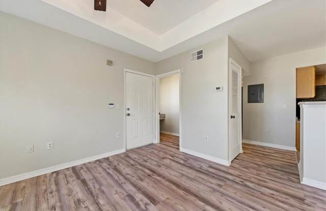 1185 VILLAGIO CIRCLE