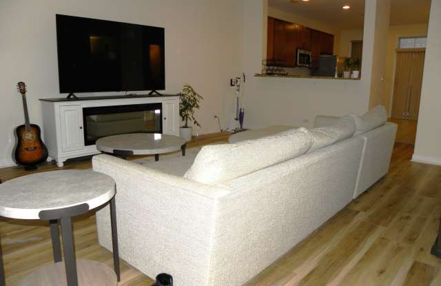 57 Northfield Terrace unit: 57