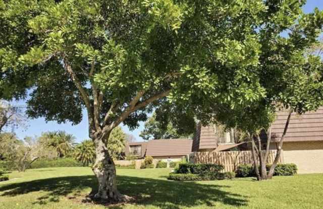 Photo of 7419 74th Way