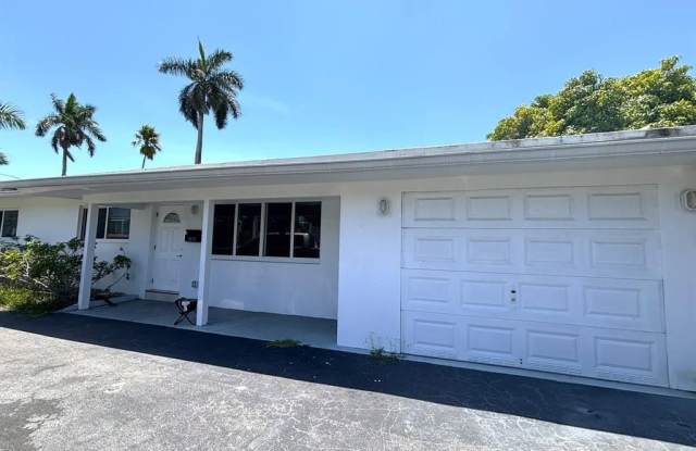 Photo of 3045 NE 16th Ave