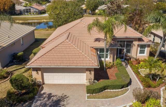 508 NW Waverly Circle