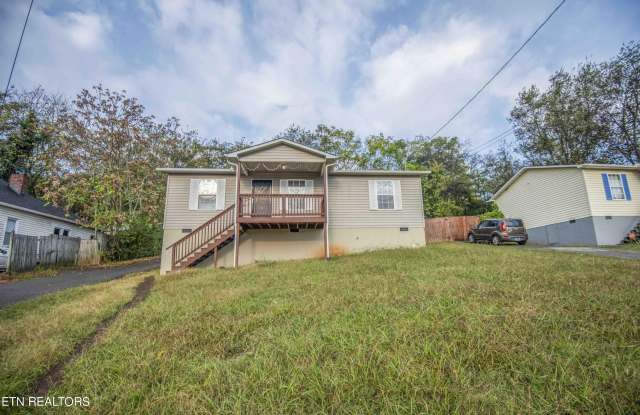 1321 Baker Ave - 1321 Baker Avenue, Knoxville, TN 37920