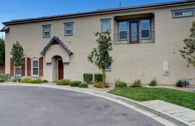 Gleneagles Village Townhomes