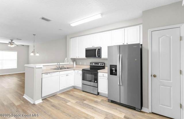 1342 Hampton Park Lane