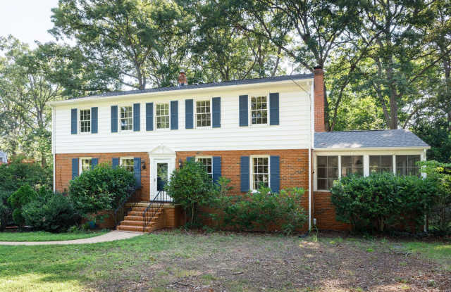 Large 5 Bedroom Home in Bon Air ***Available Mid August***