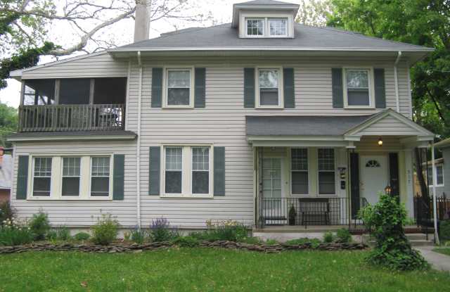317 Lakeview Dr