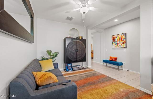 41291 W Somerset Drive