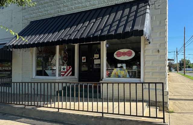 102 West Virginia Avenue