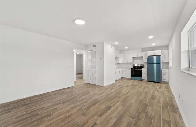 1301 Emerald Terrace unit: 11