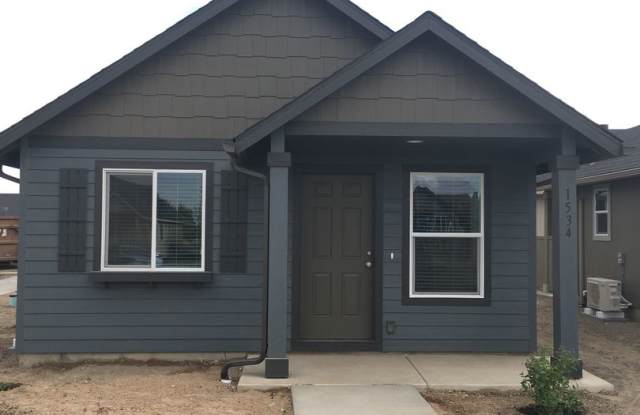 1 Bedroom / 1 Bathroom Cottage in SW Redmond