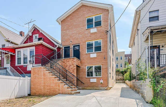 4636 Bronx Boulevard