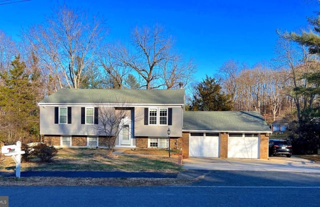 5539 CLERMONT DRIVE - 5539 Clermont Drive, Rose Hill, VA 22303