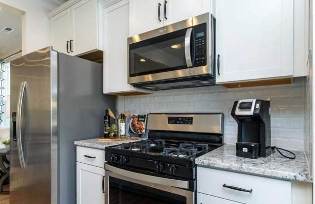 Photo of Room in 3 Bedroom Townhome at Scholar Dr