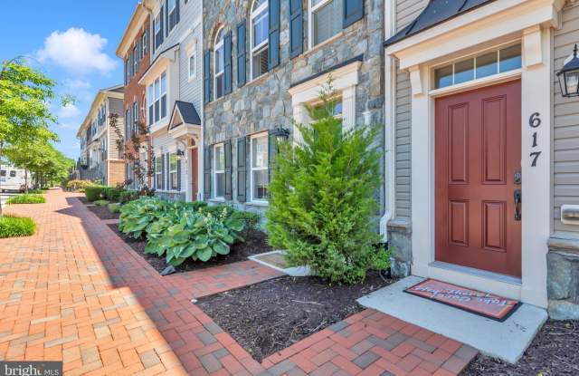 617 S CHERRY GROVE Avenue