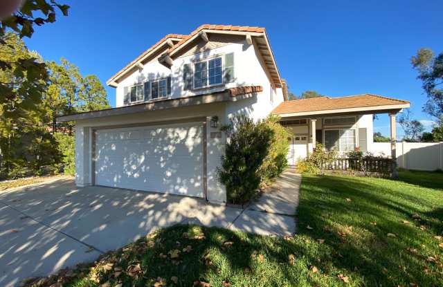 5 Bedroom, 3 bath home with HUGE LOT in TEMECULA