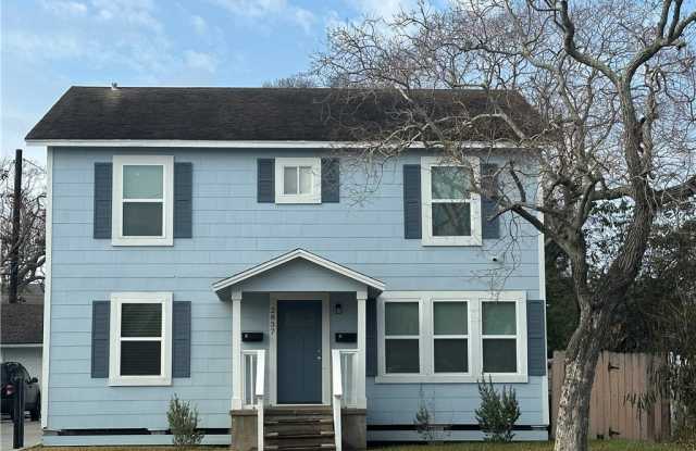 Photo of 2837 Santa Fe Street